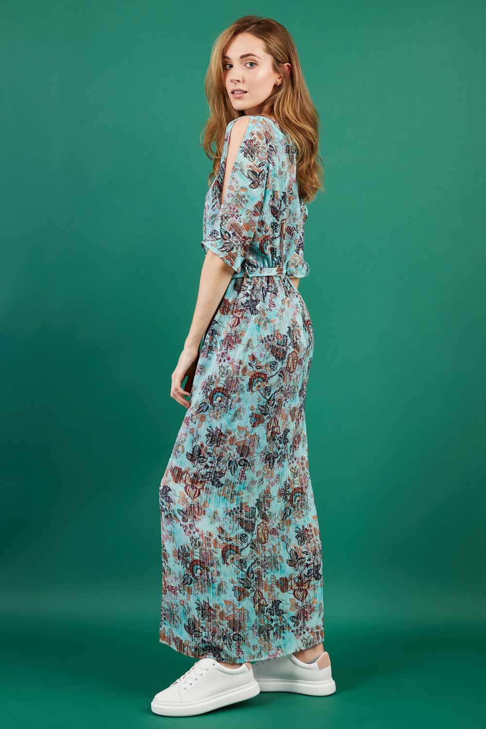 model is wearing diva catwalk maxi summer dress with short sleeve and a belt detail in pale blue print front